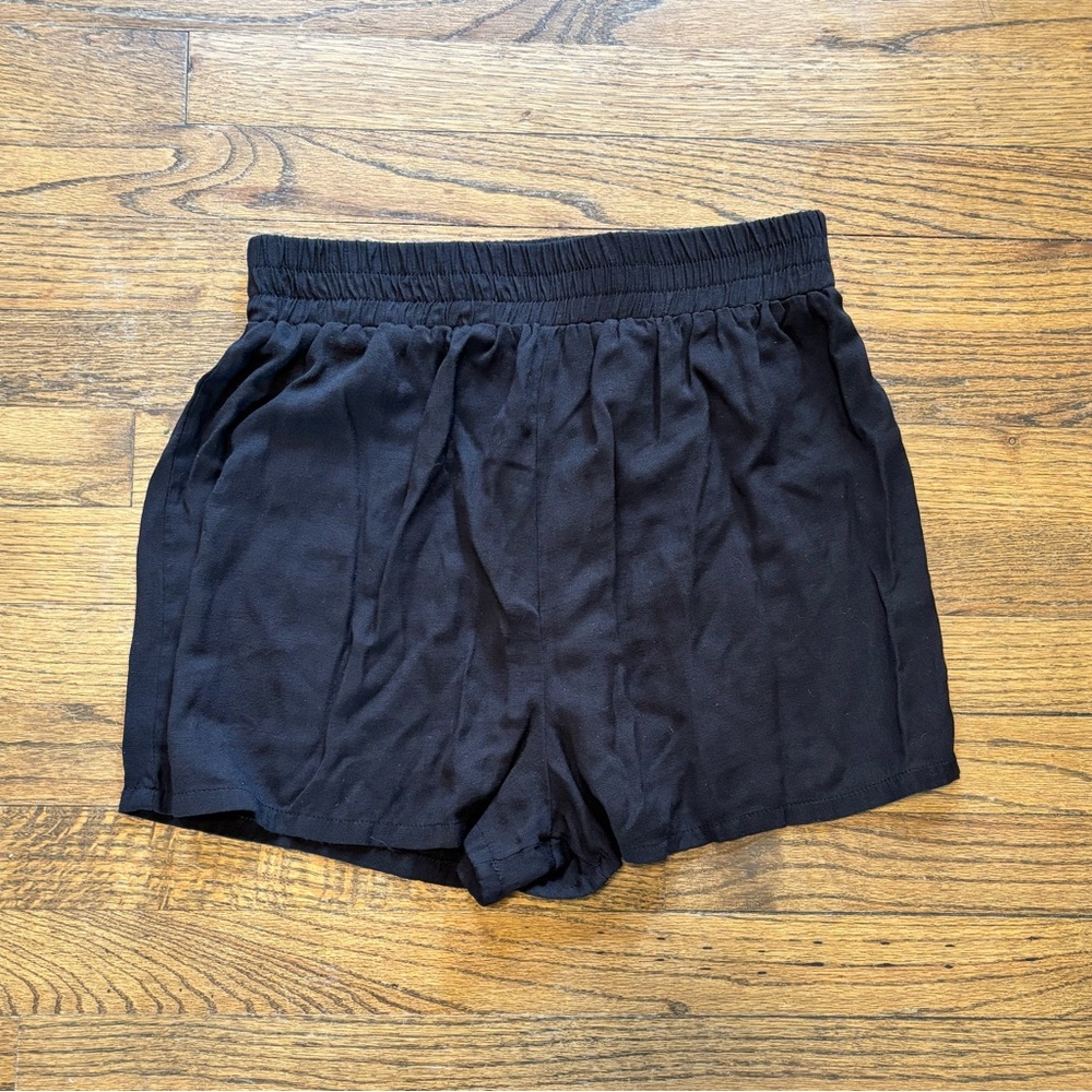 Time and Tru Black Elastic Waist Shorts